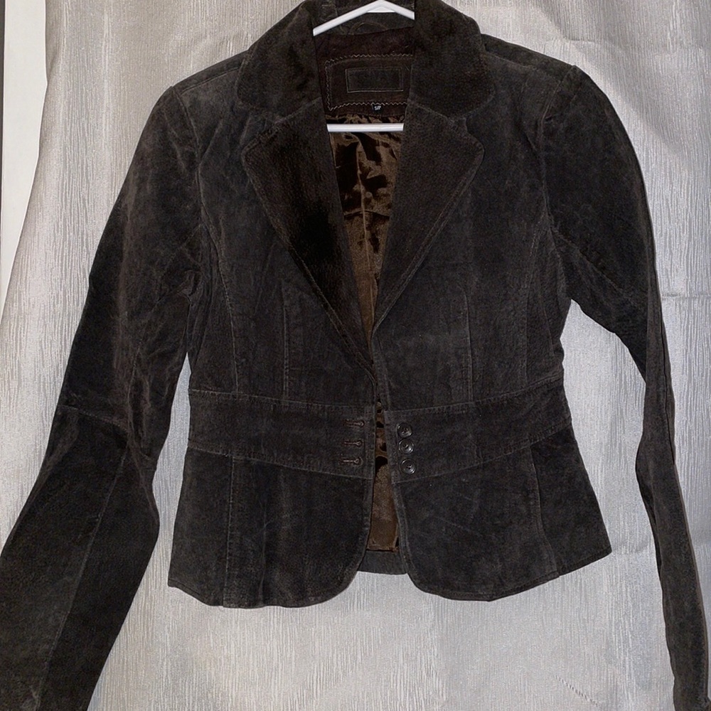 Never worn dark brown suede women’s jacket.